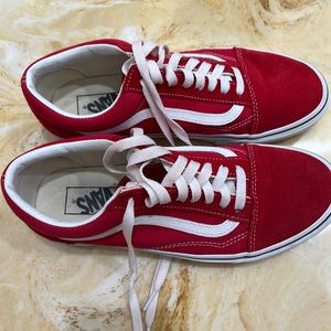Women’s 10 Red Low Rise Vans